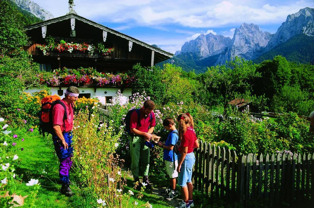 Hotel Wirtshaus Sattlerwirt Ebbs Exterior foto