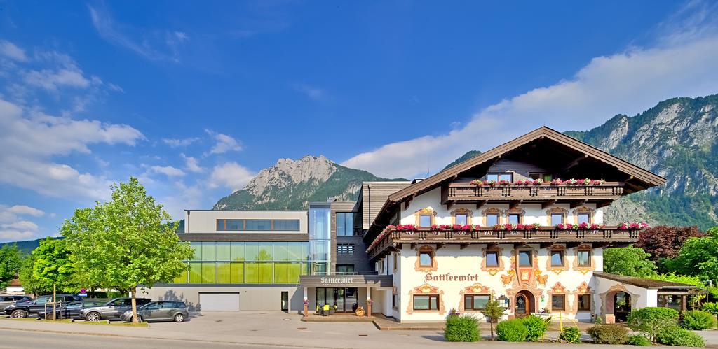 Hotel Wirtshaus Sattlerwirt Ebbs Exterior foto
